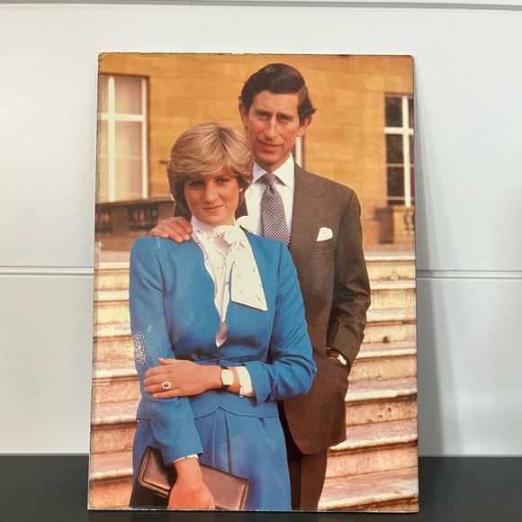 3 Royal Wedding/Princess Diana Books - Picture 6 of 15